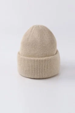 Angora Beanie (Beige)