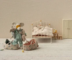 Baby Mouse in Carry Cot (Blue)