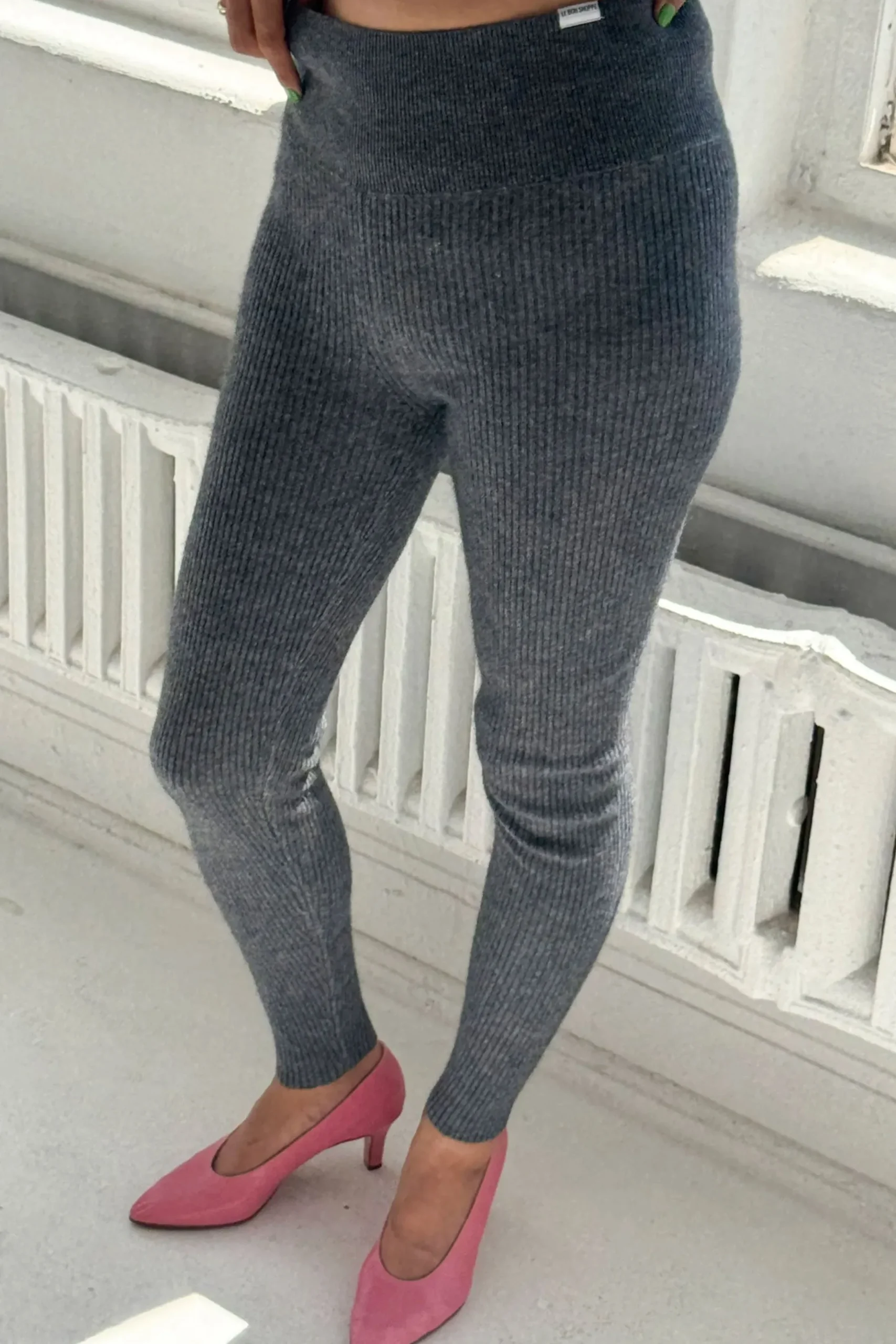 Cashmere Ribbed Leggings (Charcoal)