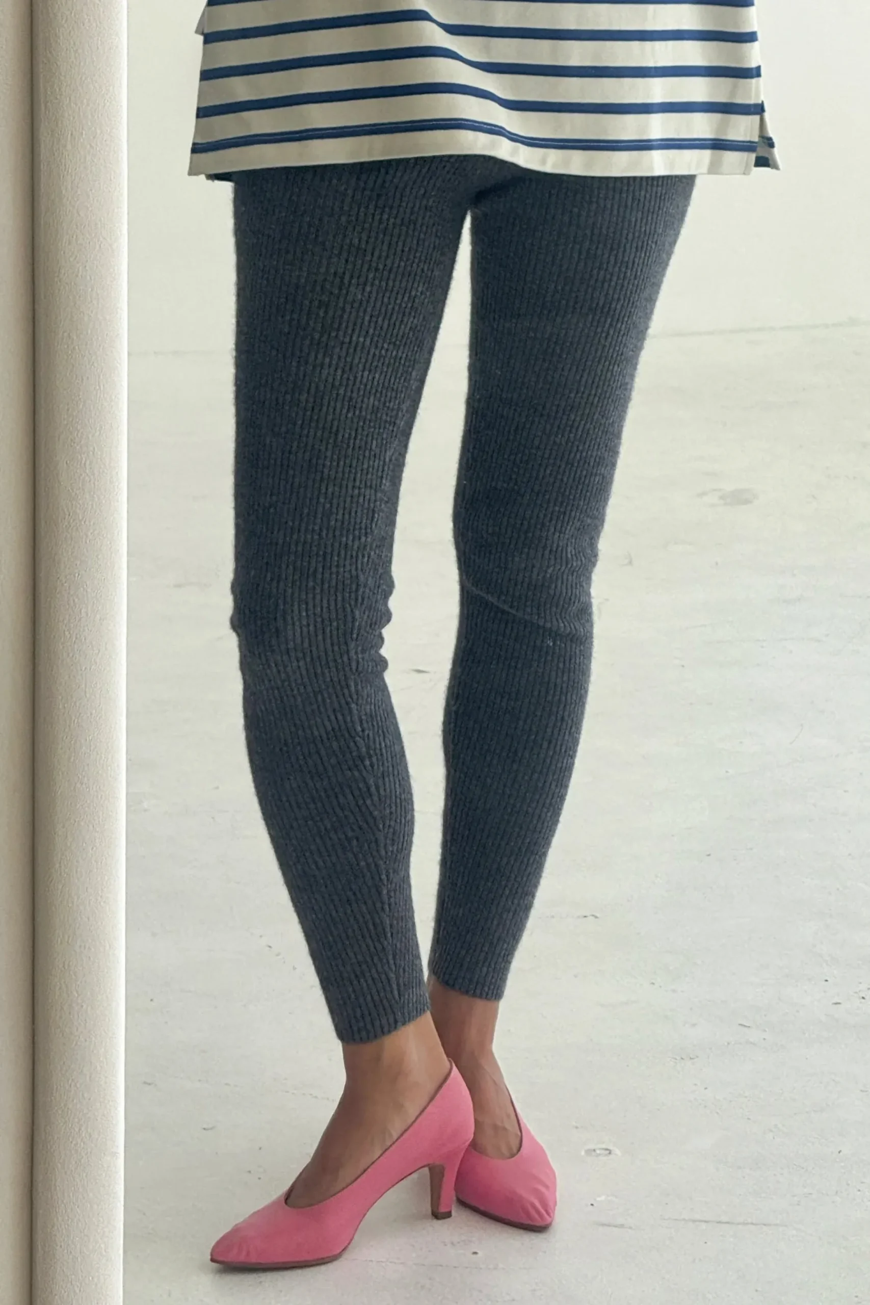 Cashmere Ribbed Leggings (Charcoal)