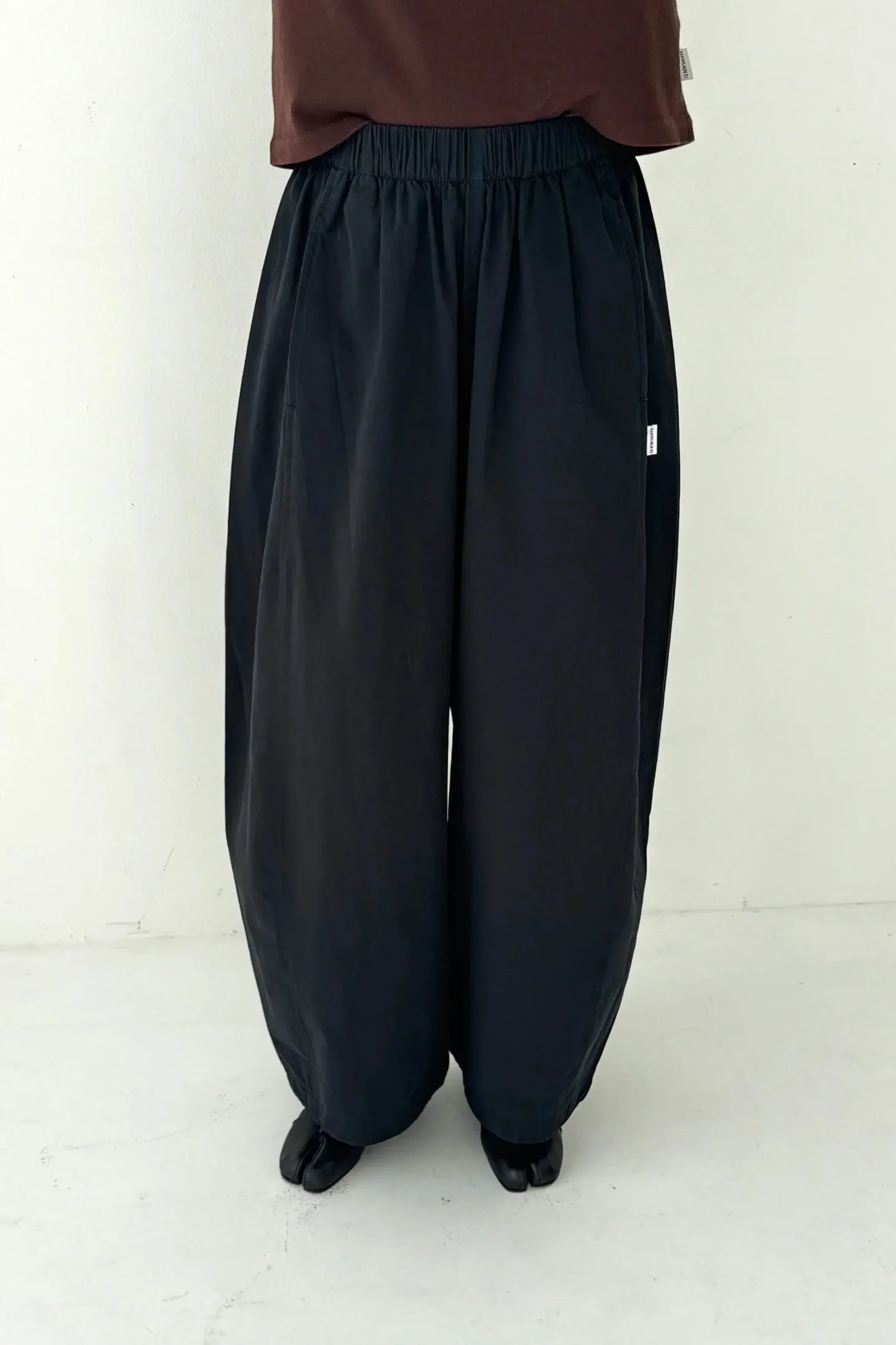 Parachute Pants (Black)