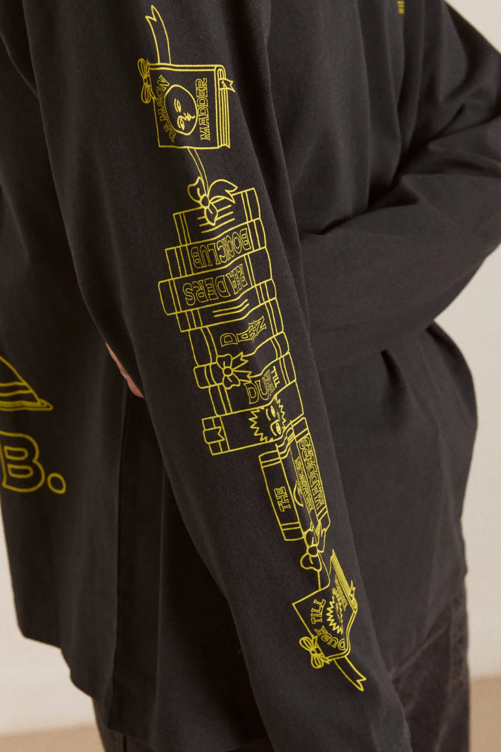 The Reader Long Sleeve Tee (Charcoal)