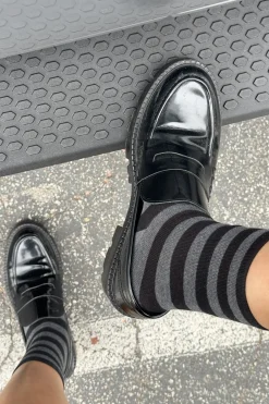 Wally Sock Stripe Wide (Charcoal)